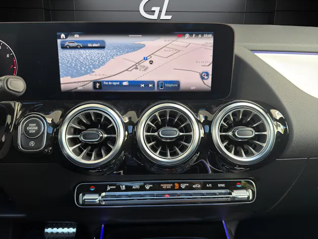 MERCEDES-BENZ GLA 200 Night Star 7G-DCT
