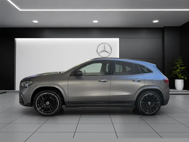 MERCEDES-BENZ GLA 200 Night Star 7G-DCT