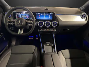MERCEDES-BENZ GLA 200 Night Star
