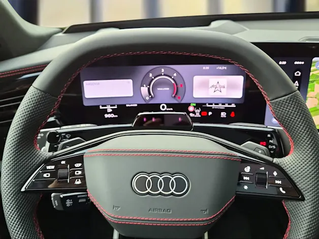 AUDI Q7 SUV TDI quattro 220 kW Mythosschwarz Metallic