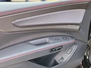 AUDI Q7 SUV TDI quattro 220 kW Mythosschwarz Metallic