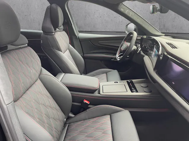 AUDI Q7 SUV TDI quattro 220 kW