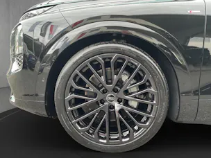 AUDI Q7 SUV TDI quattro 220 kW