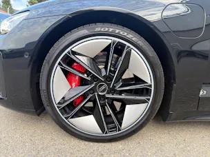 AUDI RS e-tron GT quattro