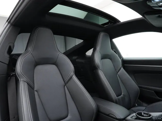 PORSCHE 911 Carrera