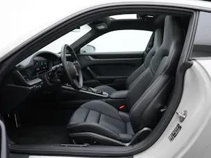 PORSCHE 911 Carrera