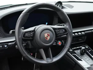 PORSCHE 911 Carrera