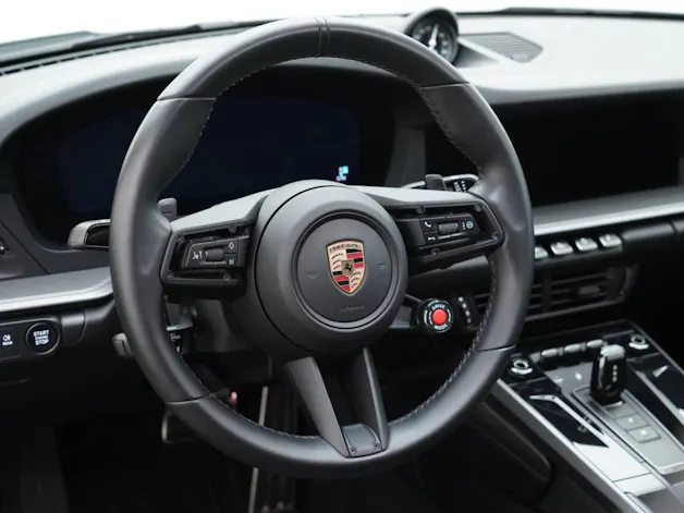 PORSCHE 911 Carrera