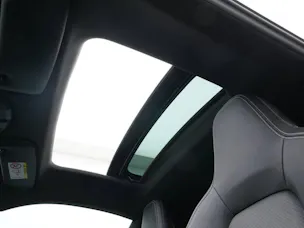 PORSCHE 911 Carrera