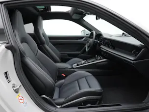 PORSCHE 911 Carrera