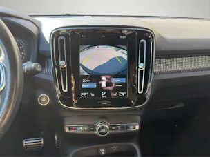 VOLVO XC40 2.0 B5 MH R-Design AWD