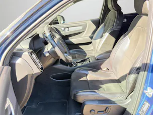 VOLVO XC40 2.0 B5 MH R-Design AWD