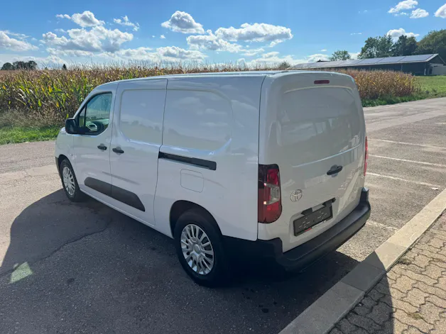 Toyota Proace City Van EV 50 kWh Advanced Medium