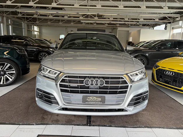 AUDI Q5 45 TFSI sport quattro | S-Line | Pano | Luftfed. | AHK | Memory | HeadUp | 21" | Assistanzsysteme |