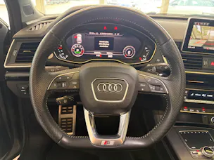 AUDI Q5 45 TFSI sport quattro | S-Line | Pano | Luftfed. | AHK | Memory | HeadUp | 21" | Assistanzsysteme |