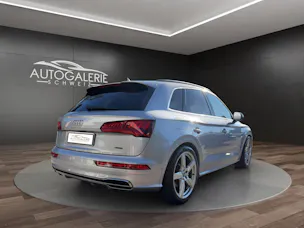 AUDI Q5 45 TFSI sport quattro | S-Line | Pano | Luftfed. | AHK | Memory | HeadUp | 21" | Assistanzsysteme |