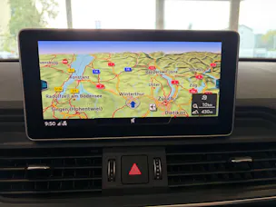 AUDI Q5 45 TFSI sport quattro | S-Line | Pano | Luftfed. | AHK | Memory | HeadUp | 21" | Assistanzsysteme |