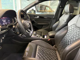 AUDI Q5 45 TFSI sport quattro | S-Line | Pano | Luftfed. | AHK | Memory | HeadUp | 21" | Assistanzsysteme |