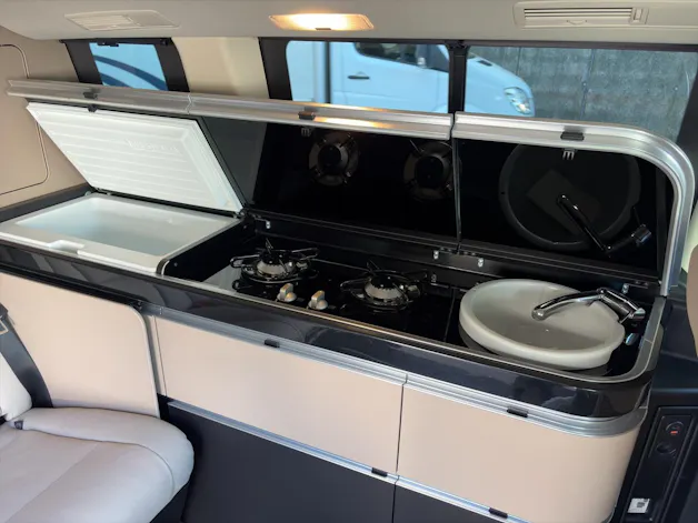 MERCEDES-BENZ Marco Polo 300 d 4M Automat