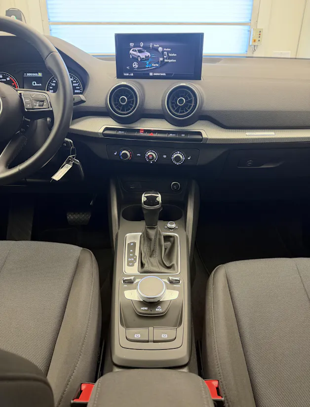 AUDI Q2 35 TFSI advanced S-tronic
