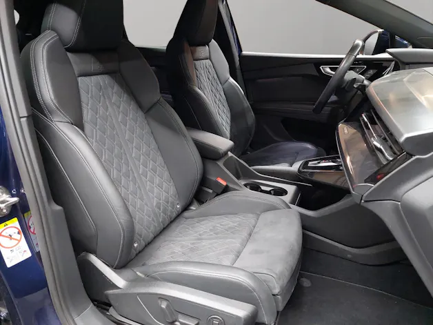 AUDI Q4 e-tron 45 quattro
