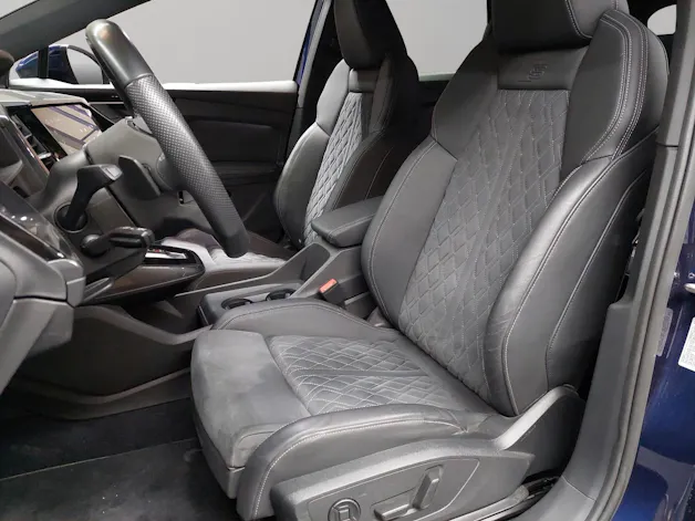 AUDI Q4 e-tron 45 quattro