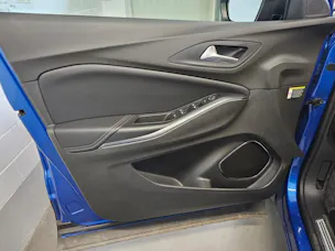 OPEL Grandland X 1.6 Hybrid4 Ultimate Automatik