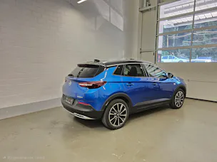OPEL Grandland X 1.6 Hybrid4 Ultimate Automatik