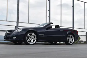 MERCEDES-BENZ SL 500 7G-TRONIC AMG SPORT l 388 PS