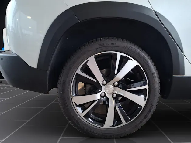 PEUGEOT 2008 1.2 PureTech Active