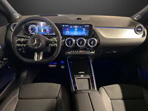 MERCEDES-BENZ GLA 220 d 4MATIC Swiss Star