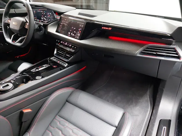 AUDI S e-tron GT quattro
