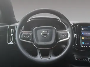 VOLVO XC40 B4 Benzin Mild Hybrid Plus Dark DCT