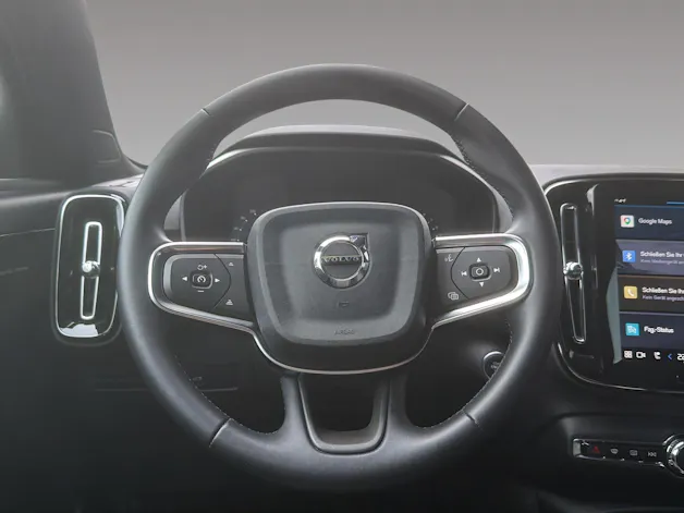 VOLVO XC40 B4 Benzin Mild Hybrid Plus Dark DCT