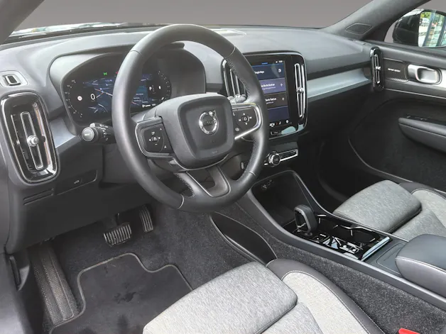 VOLVO XC40 B4 Benzin Mild Hybrid Plus Dark DCT