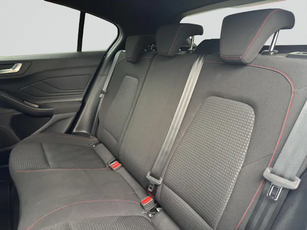 FORD Focus 1.0 MHEV ST-Line Automat