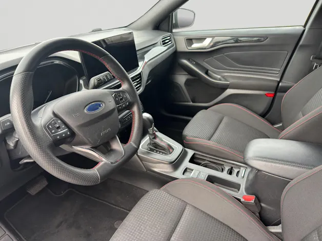 FORD Focus 1.0 MHEV ST-Line Automat