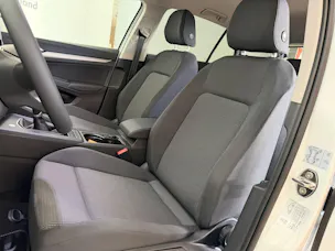 VW Golf 1.5 TSI Basis