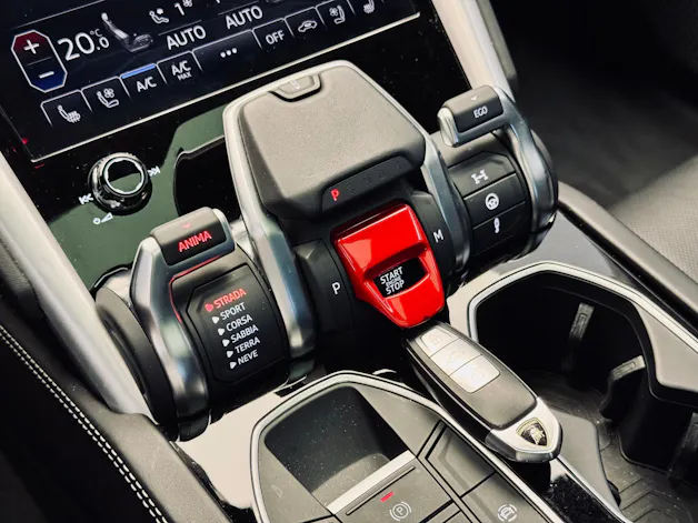 Lamborghini Urus E-Gear