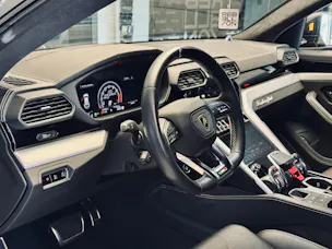 Lamborghini Urus E-Gear