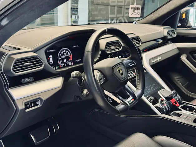 Lamborghini Urus E-Gear