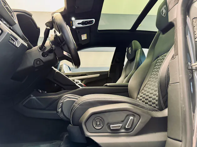 Lamborghini Urus E-Gear