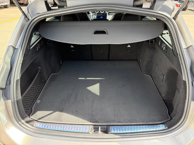 MERCEDES-BENZ C 220 d T 4Matic AMG Line