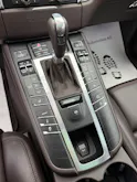 PORSCHE Macan Turbo V6 400PS Palladium Metallic PDK / 360° Kamera / BOSE Soundsystem / Panoramadach / Leder / KW-Gewindefahrwerk /