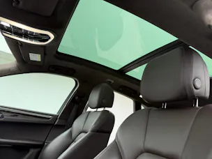 PORSCHE Macan Turbo V6 400PS Palladium Metallic PDK / 360° Kamera / BOSE Soundsystem / Panoramadach / Leder / KW-Gewindefahrwerk /