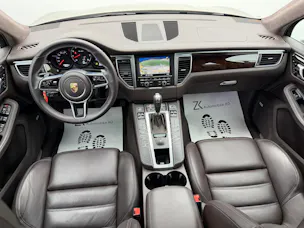 PORSCHE Macan Turbo V6 400PS Palladium Metallic PDK / 360° Kamera / BOSE Soundsystem / Panoramadach / Leder / KW-Gewindefahrwerk /