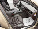 PORSCHE Macan Turbo V6 400PS Palladium Metallic PDK / 360° Kamera / BOSE Soundsystem / Panoramadach / Leder / KW-Gewindefahrwerk /