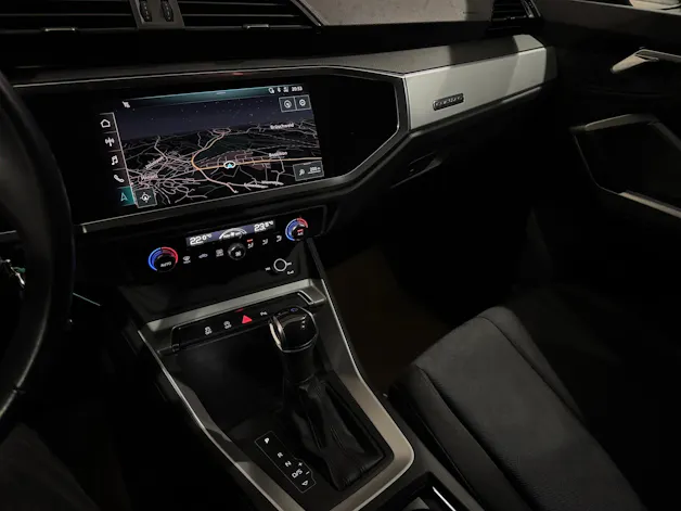 AUDI Q3 40 TFSI quattro S-tronic