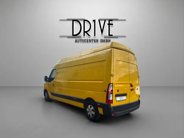 RENAULT Master T35 2.3dCi 135 L3H3