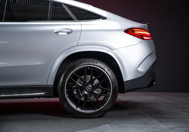 MERCEDES-BENZ GLE 53 AMG 4matic+ Coupé / Panorama-Glasdach / 360°Kamera / Burmester